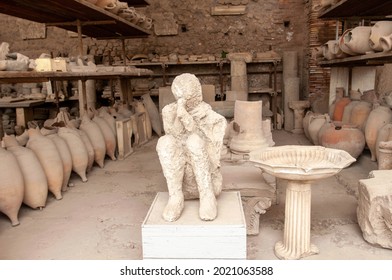 Plaster Casts Of Pompeii Resident Remains In Pompeii, Italy 