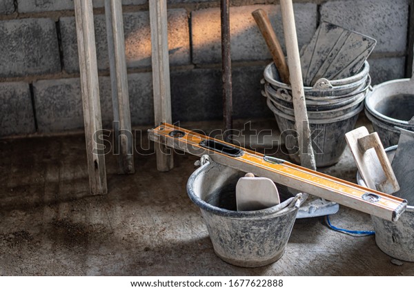Plastering equipment, construction\
tools, concrete plastering on the construction\
site