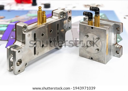 Plastic injection metal mold production from manufacture by high precision and quality cnc machining center material made from steel with cooling hose connector