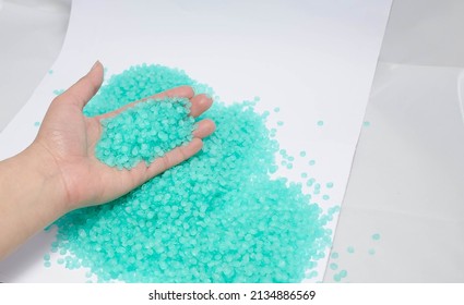 Plastic Raw Material PVC Resin With Hand