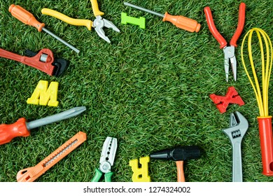 Plastic Repair Tool For Bright Colors On Artificial Grass