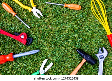 Plastic Repair Tool For Bright Colors On Artificial Grass