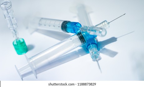 Plastic Syringes With Sharp Needles