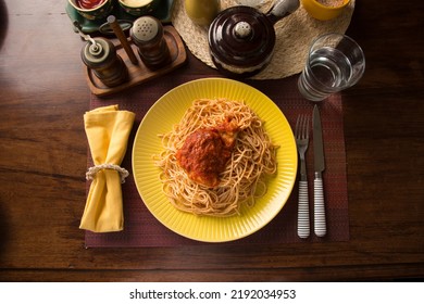 Plate Of Noodles Spaghetti Pasta Comfort Food Wooden Dining Table