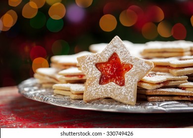 Biscuits Mince pies use for Sweets Snowman Shaped Novelty Treat Plate