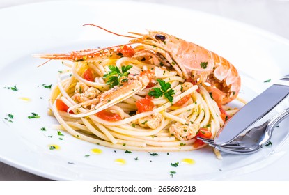 Plate Seafood Pastaspaghetti Prawns Langoustines Lobster Stock Photo Edit Now 265689218