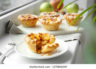 Mini Apple Pies Images Stock Photos Vectors Shutterstock