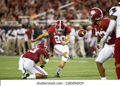 Players-Alabama Football Campingworld Kickoff September 1st, 2018 In Orlando Florida -USA Alabama Crimson Tide Vs. Louisville Cardinals 