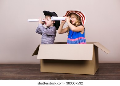 9,317 Children playing cardboard box Images, Stock Photos & Vectors ...