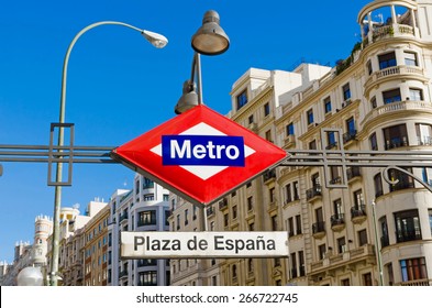 Plaza de Espana metro station in Madrid. Metro de Madrid plaque and symbol