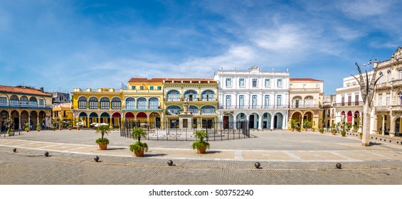 Plaza Vieja - Havana, Cuba