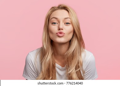 224,688 Kissing face Images, Stock Photos & Vectors | Shutterstock