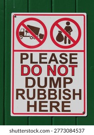 Please do not dump rubbish here sign with 