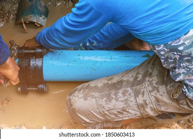 Plumber Work Repair Water Line Connect