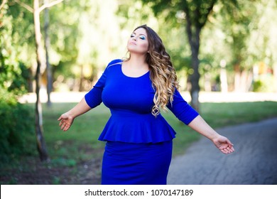 Plus Size Fashion Model In Blue Dress Outdoors, Beauty Woman With Professional Makeup And Hairstyle On Nature, Freedom Concept