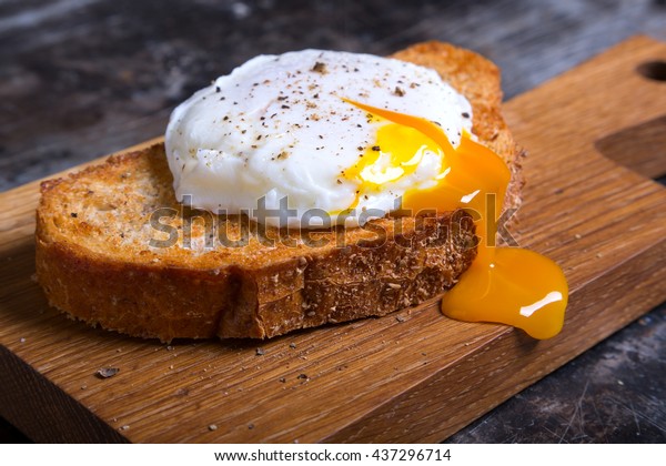 Poached egg on\
toast