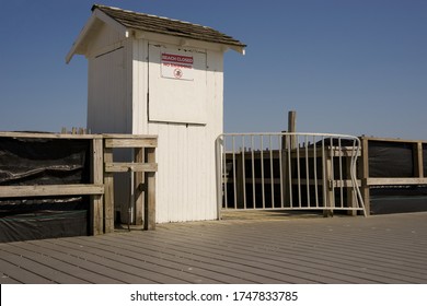 Point Pleasant, NJ / USA - May 25, 2020: Message Board Signs Alerting Visitors To Closures And Newly Imposed Social Distancing Restrictions Are Up Throughout Point Pleasant In The Wake Of COVID-19.