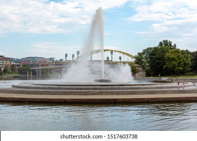 Point State Park Fountain Fort Duquesne Stock Photo 1517603738 ...