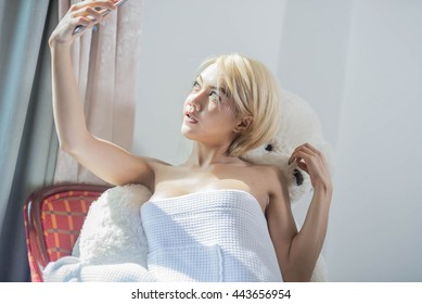 Sexy White Girl Ass Selfie