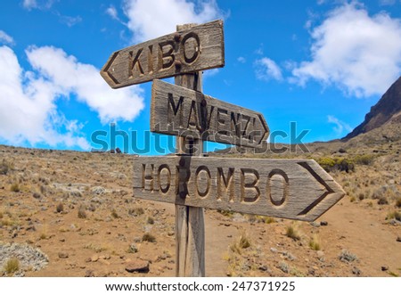Pointer Kibo, Horombo, Mawenzi  on the Route to Mawenzi