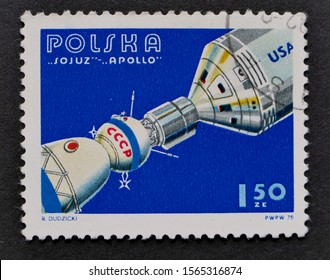 POLAND - 2019: The History Of Space Flights At The Old Postage Stamps. Sojuz And Apollo Space Ship Meeting. CCCP And USA