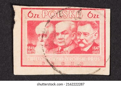 Poland, Circa 1947 : Polish Post Stamp From Series Polish Culture. The Stamp Shows The Likenesses Of Aleksander Świętochowski, Stefan Żeromski I Bolesław Prus.
