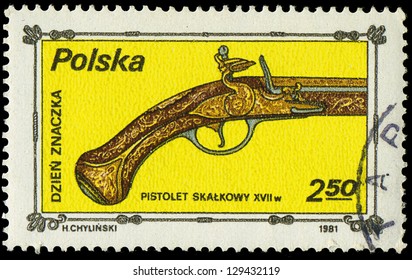POLAND - CIRCA 1981: A Stamp printed in POLAND shows the image of the old Pistol 17th century, from the series "Stamp Day", circa 1981