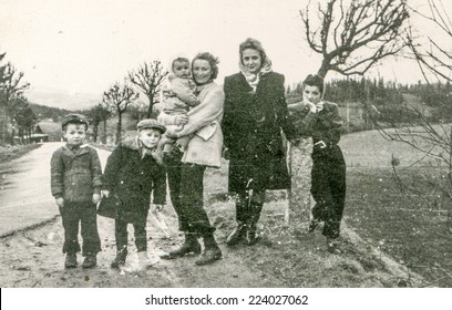 POLAND, CIRCA FIFTIES: Vintage Photo Of Women Walking With Children