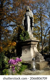 KRAKÓW, POLAND - October 30, 2021. Autumn, Just Before All Saints (All Saints' Day), At The Rakowicki Cemetery (established In 1803) - One Of The Oldest Christian Necropolises In Europe.