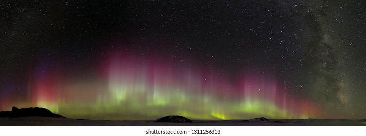 Polar Night In Antartica, Aurora