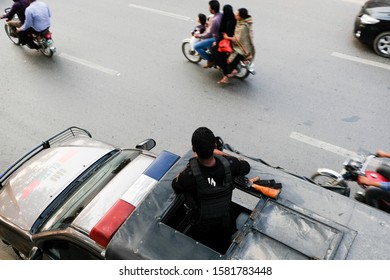 Police Overlooking The Traffic In Lahore, Pakistan, 2018.