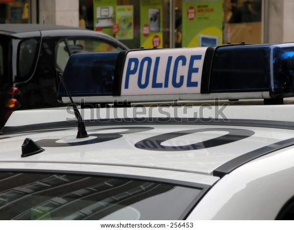 Police patrol car in Leeds city center. (Leeds,\
Yorkshire, UK).