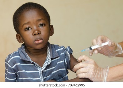 Polio Vaccination For African Children From White Volunteers In Africa