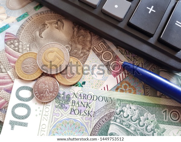 polish-currency-pln-stack-of-polish-money-business-and-financial