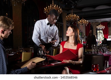 Africanamerican Waiter Receiving Order Guest Fashionable Stock Photo ...