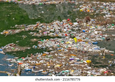 25,777 Trash by river Images, Stock Photos & Vectors | Shutterstock