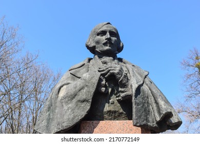 Poltava, Ukraine – April 1, 2019: Monument-bust to the Russian writer of Ukrainian origin Nikolai Gogol in the National Museum-Reserve M.V. Gogol