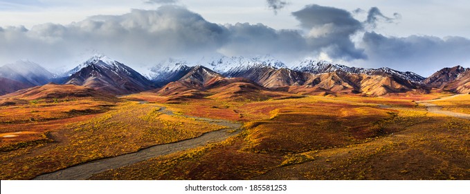 Polychrome mountains