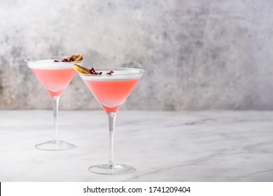 pomegranate martini with dry lemon 