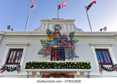 Ponce, Puerto Rico - December 27, 2015: Ponce City Hall In Puerto Rico During The Christmas Holiday.