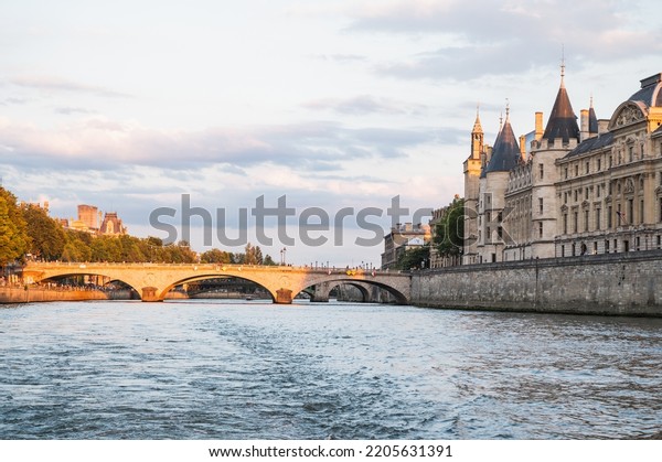 Pont au Change\
bridge over river Seine in Paris, France, connecting the Ile de la\
Cite from the Palais de Justice and the Conciergerie, to the Right\
Bank, at the Place du\
Chatelet.