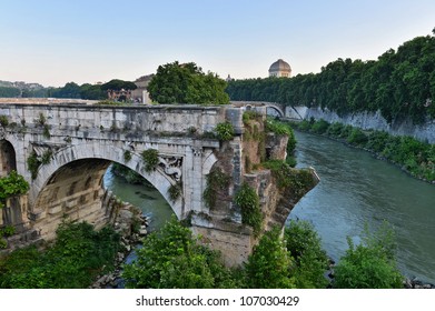 Ponte rotto, an ancient  roman "broken bridge", Rome, italy