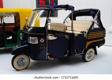 181 Apecar Images, Stock Photos & Vectors | Shutterstock