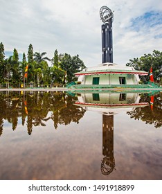 Pontianak Indonesia Khatulistiwa Equator Tower Landmark Stock Photo ...