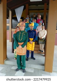 Pontianak Indonesia October 2022, A Group Of Government Employees In Jepin Dancer Costumes. Jepin Is A Type Of Dance Typical Of Malay Culture