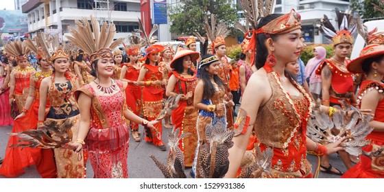 77 Seni melayu Images, Stock Photos & Vectors | Shutterstock