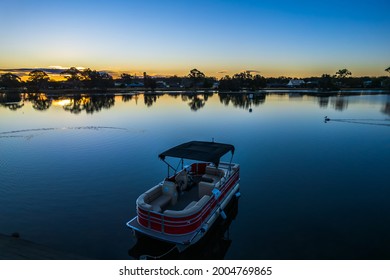 Pontoon Boat for hire on Ohmas Bay at the Big 4 Holiday Park in Forster-Tuncurry.