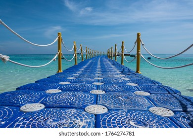 1,123 Rock pontoon Images, Stock Photos & Vectors | Shutterstock