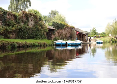 Pontrieux, France - 08 20 2019 : Old Washhouse Along The River Le Trieux In Pontrieux, Village Of Pontrieux Nicknamed 