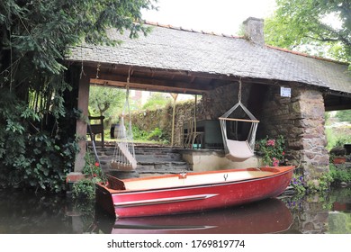 Pontrieux, France - 08 20 2019 : Old Washhouse Along The River Le Trieux In Pontrieux, Village Of Pontrieux Nicknamed 